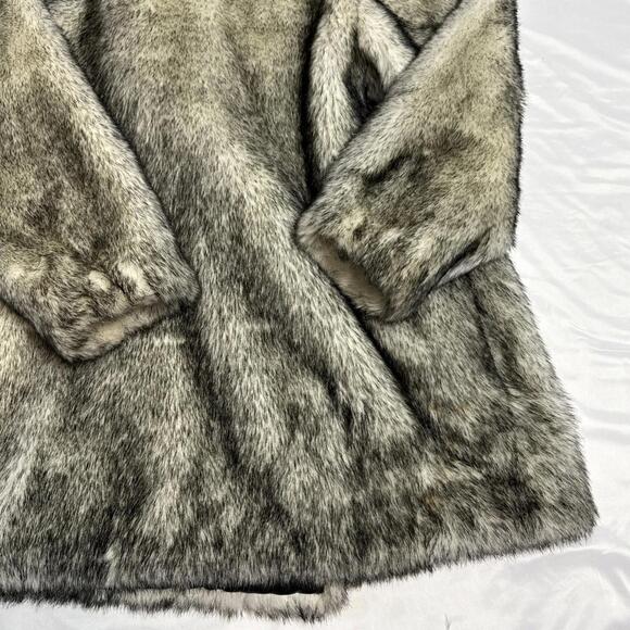 Women’s Vintage 1970’s - 1980’s Faux Fur Coat Union Made Silver Black READ - Picture 12 of 15